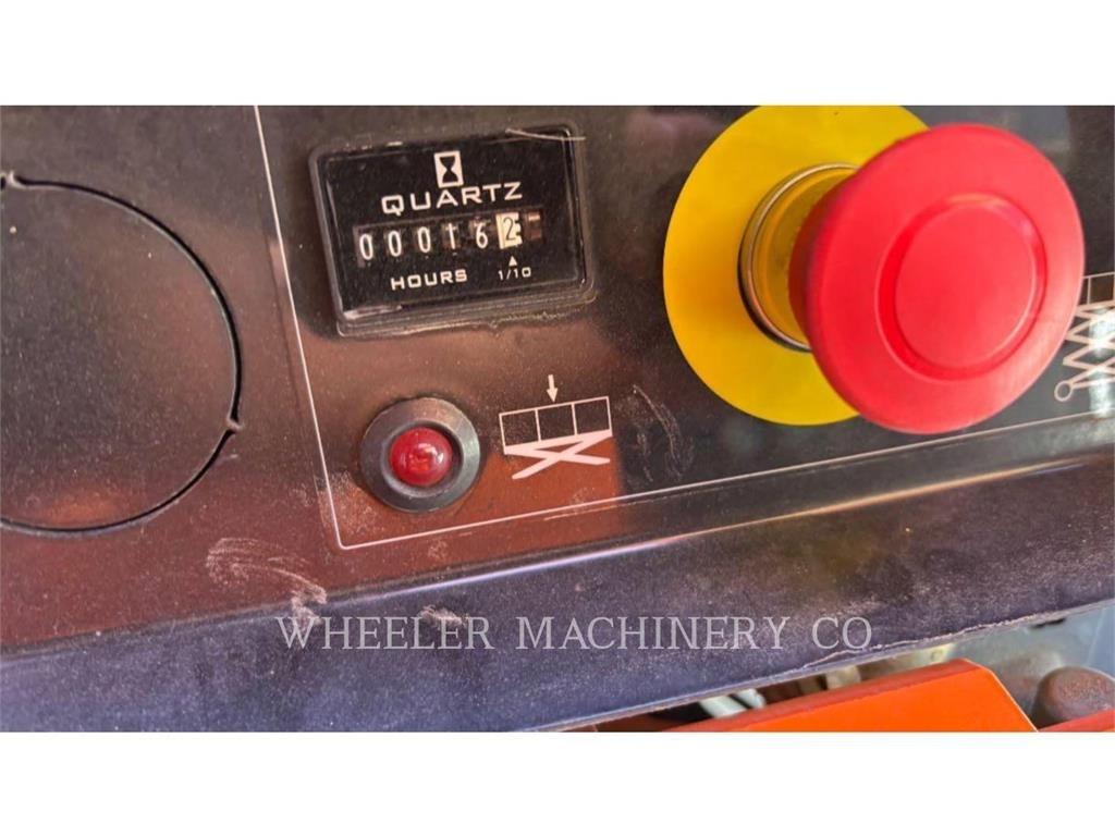 JLG ES2632 Ножничные подъемники