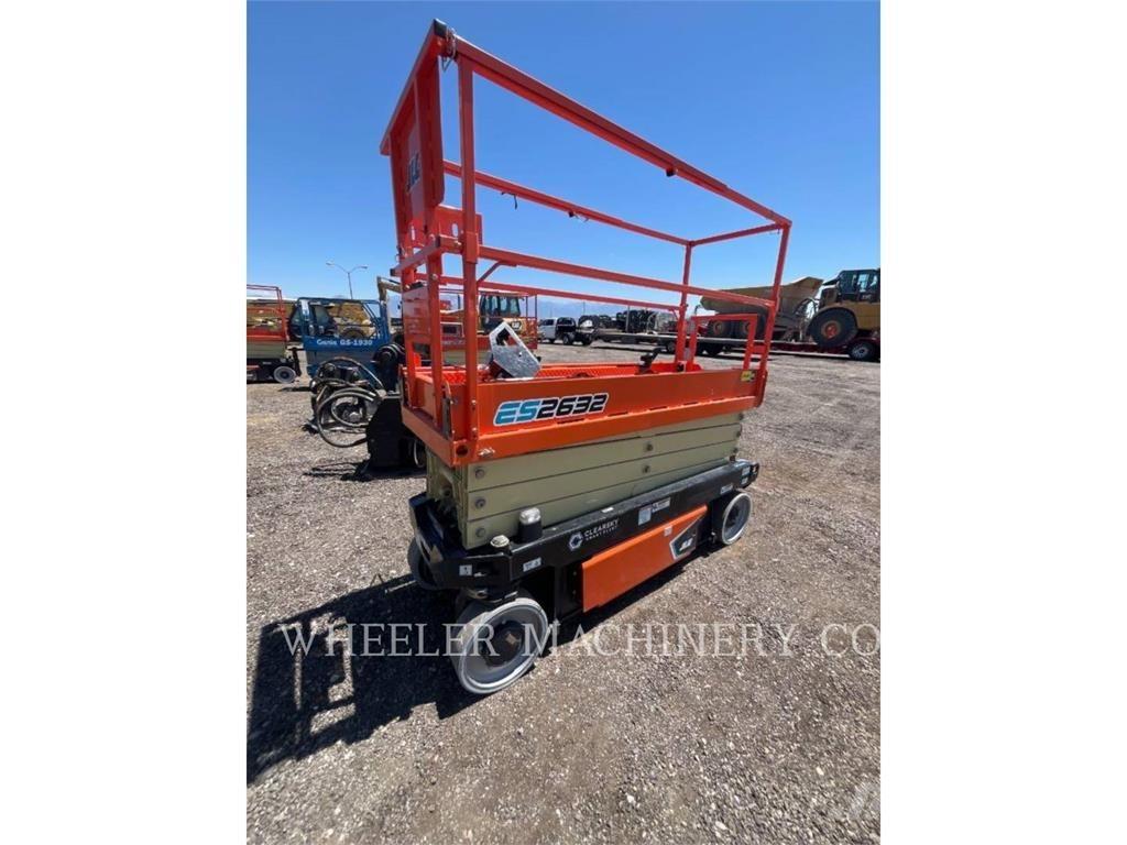 JLG ES2632 Ножничные подъемники