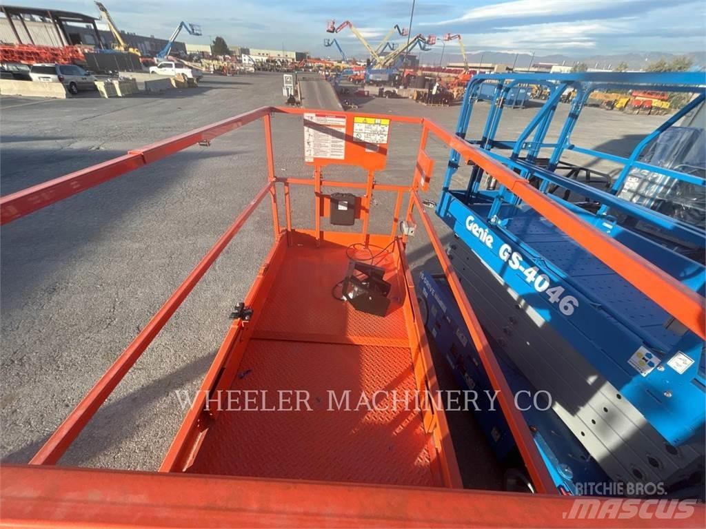 JLG ES2646 Ножничные подъемники