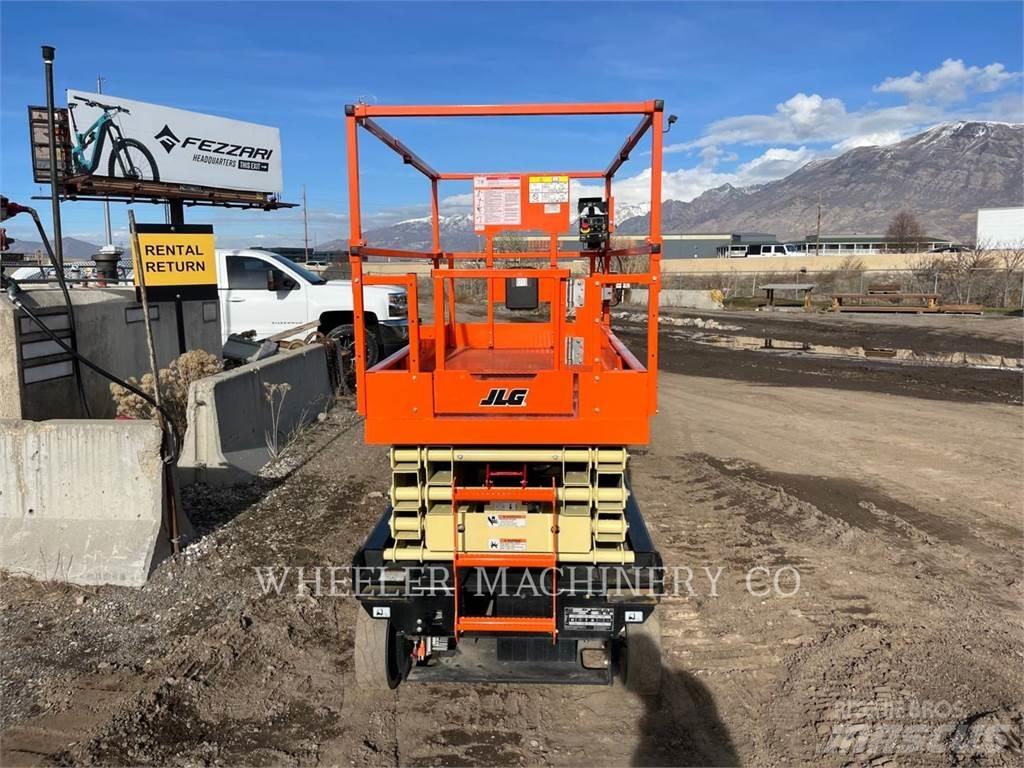 JLG ES2646 Ножничные подъемники