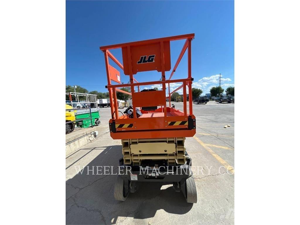 JLG ES2646 Ножничные подъемники