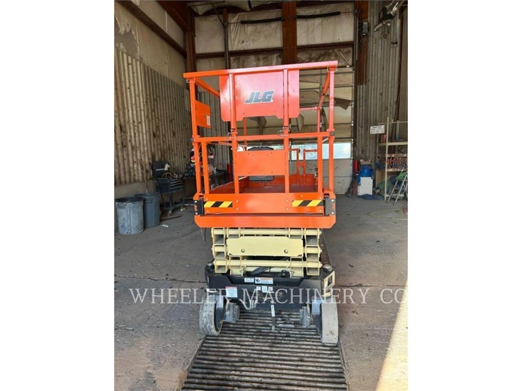JLG ES2646 Ножничные подъемники