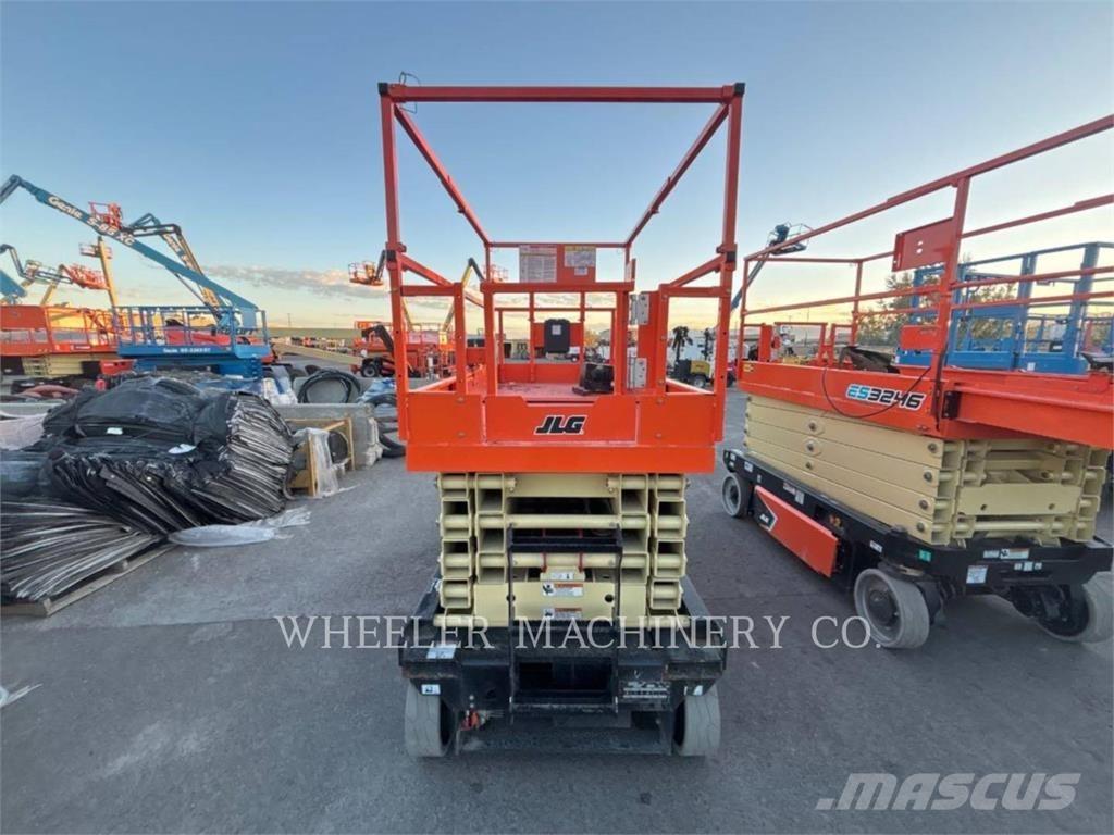 JLG ES3246 Ножничные подъемники
