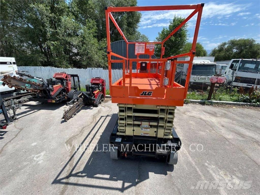 JLG ES3246 Ножничные подъемники