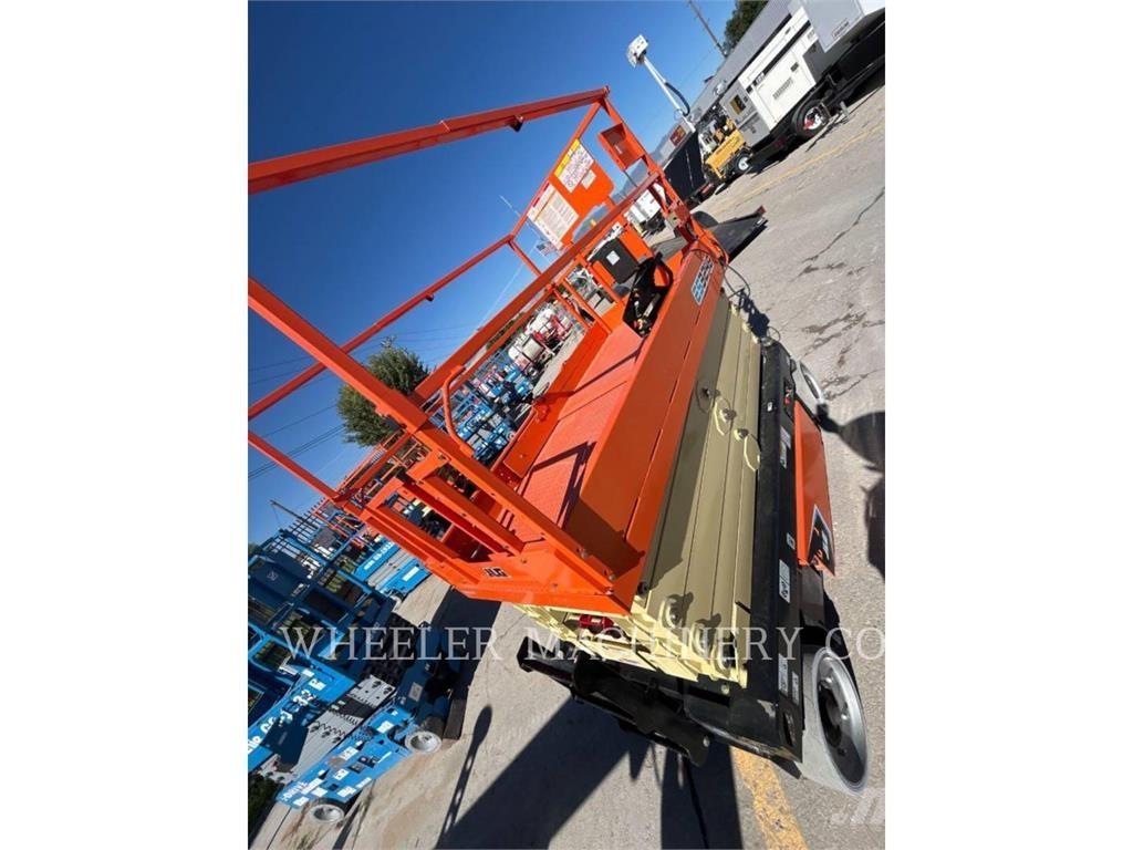 JLG ES3246 Ножничные подъемники
