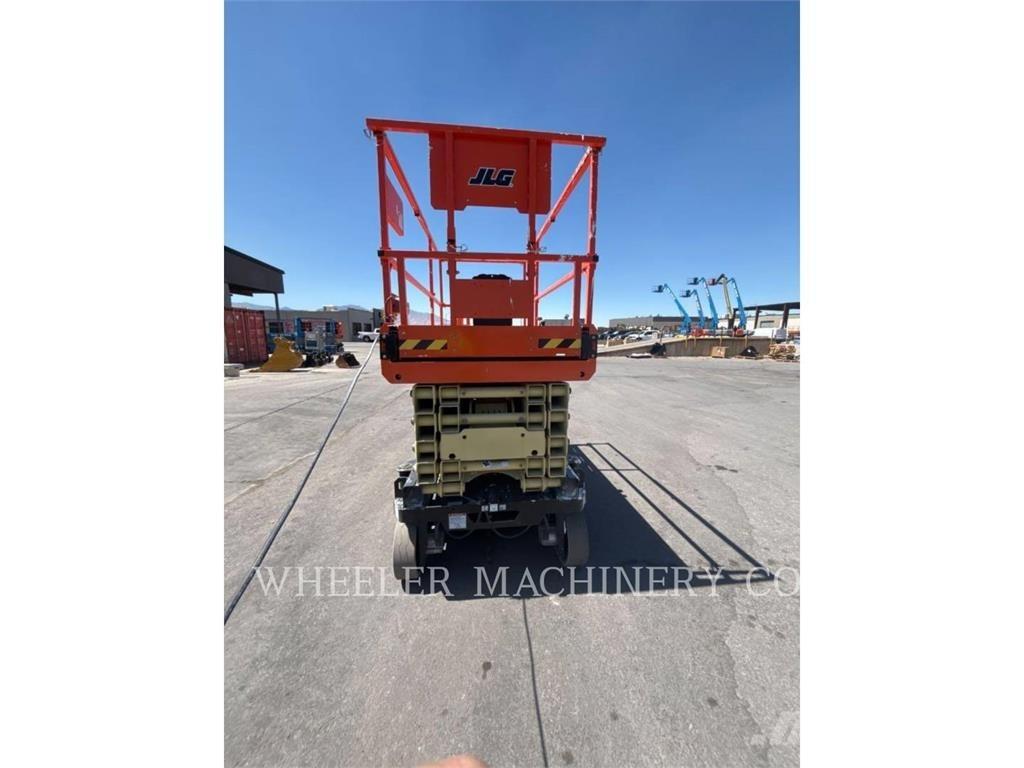 JLG ES4046 Ножничные подъемники