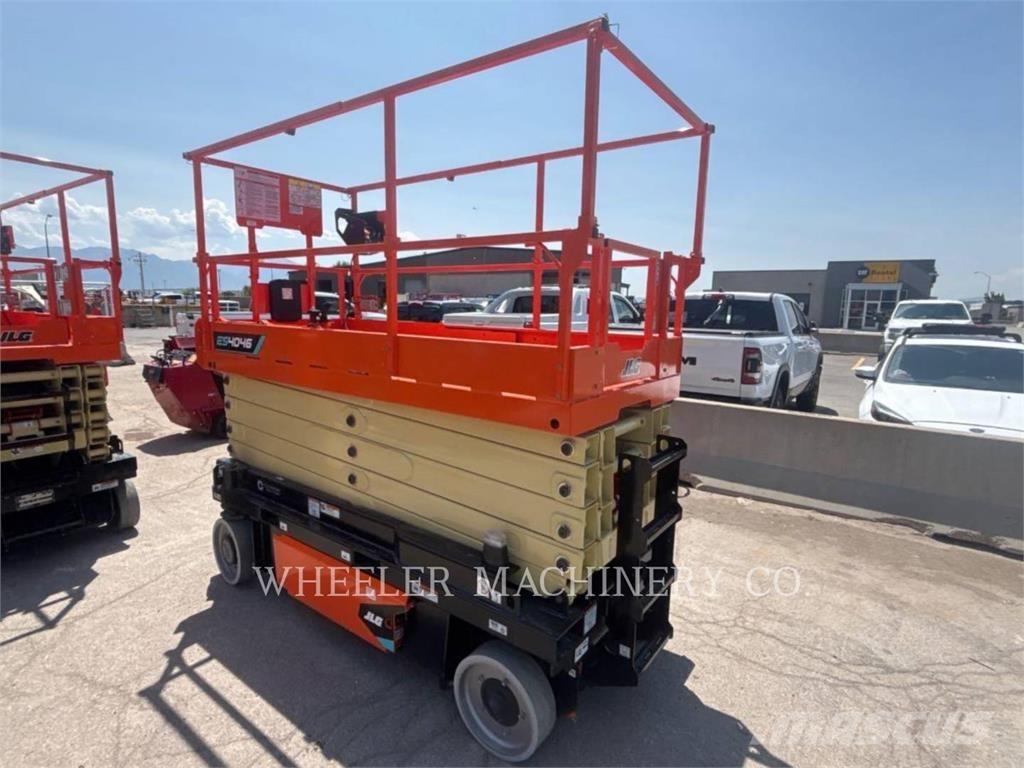 JLG ES4046 Ножничные подъемники