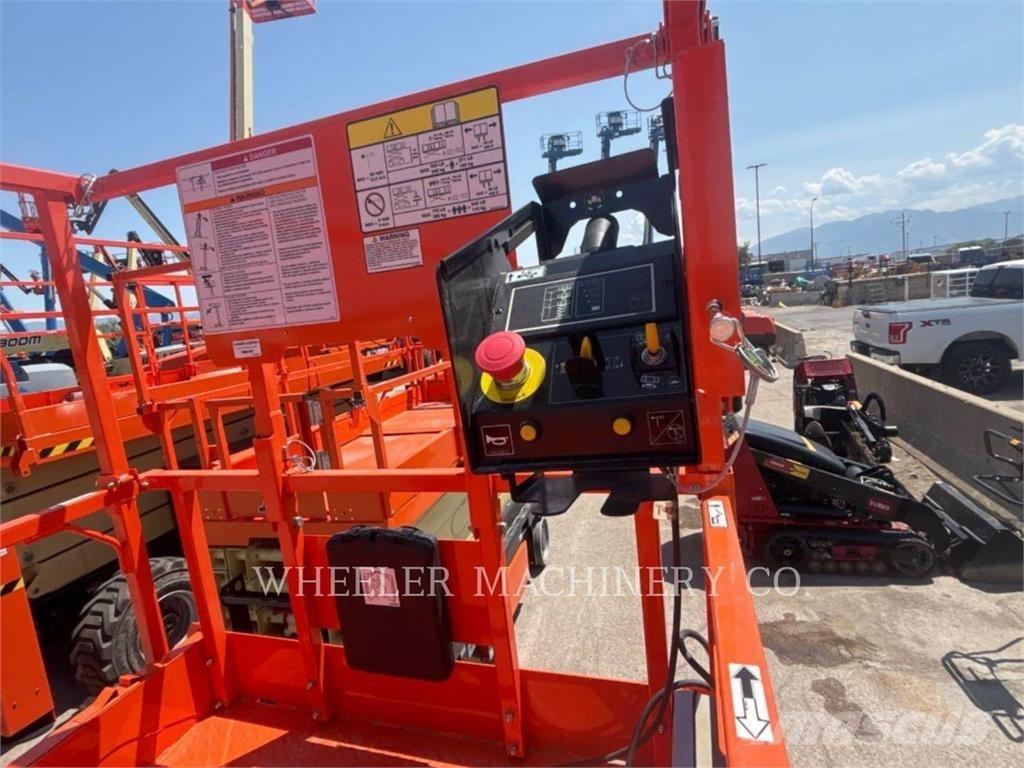 JLG ES4046 Ножничные подъемники