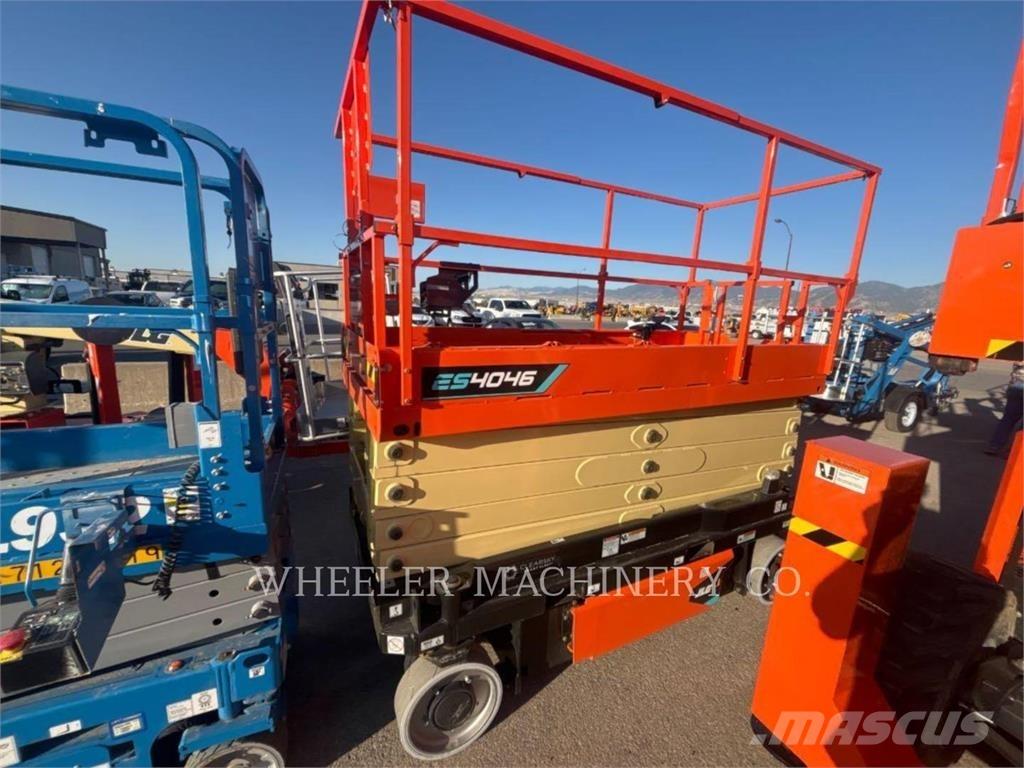 JLG ES4046 Ножничные подъемники