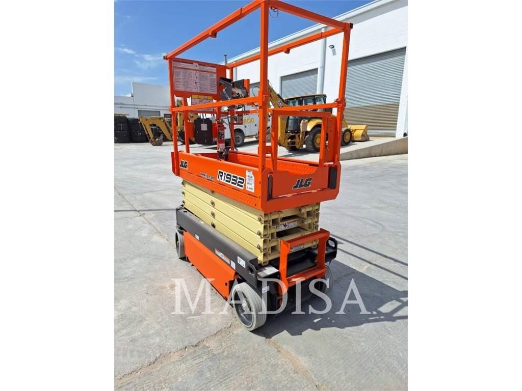 JLG R1932 Ножничные подъемники