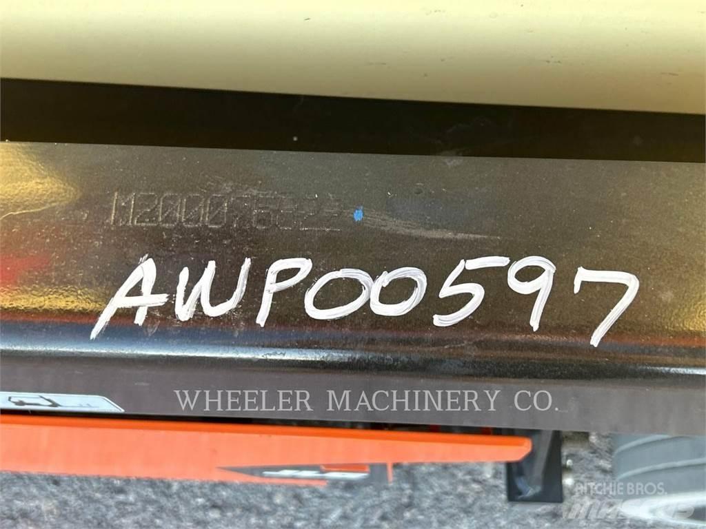 JLG R4045 Ножничные подъемники