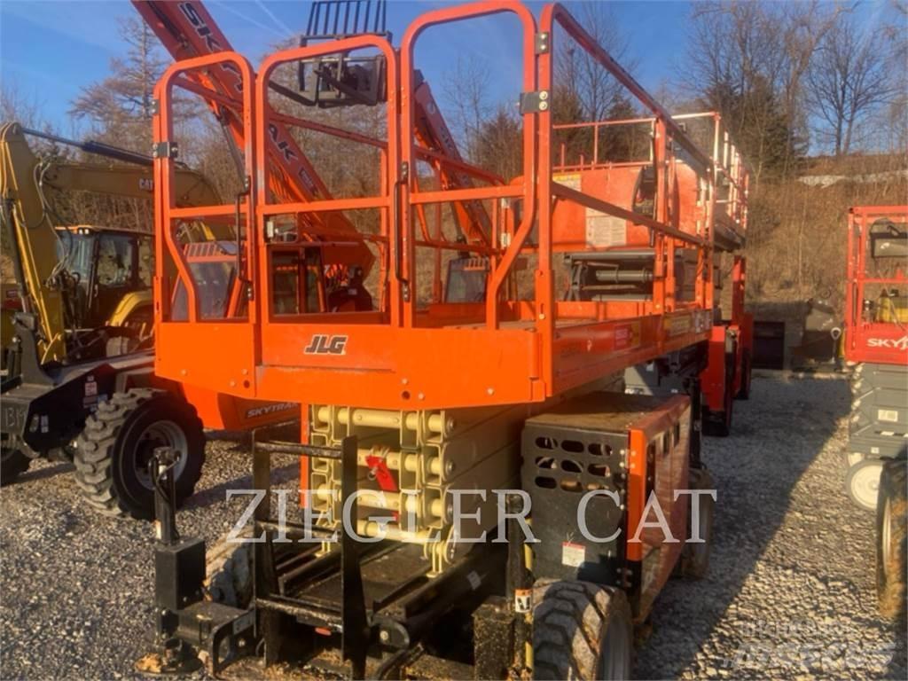 JLG RT3369 Ножничные подъемники