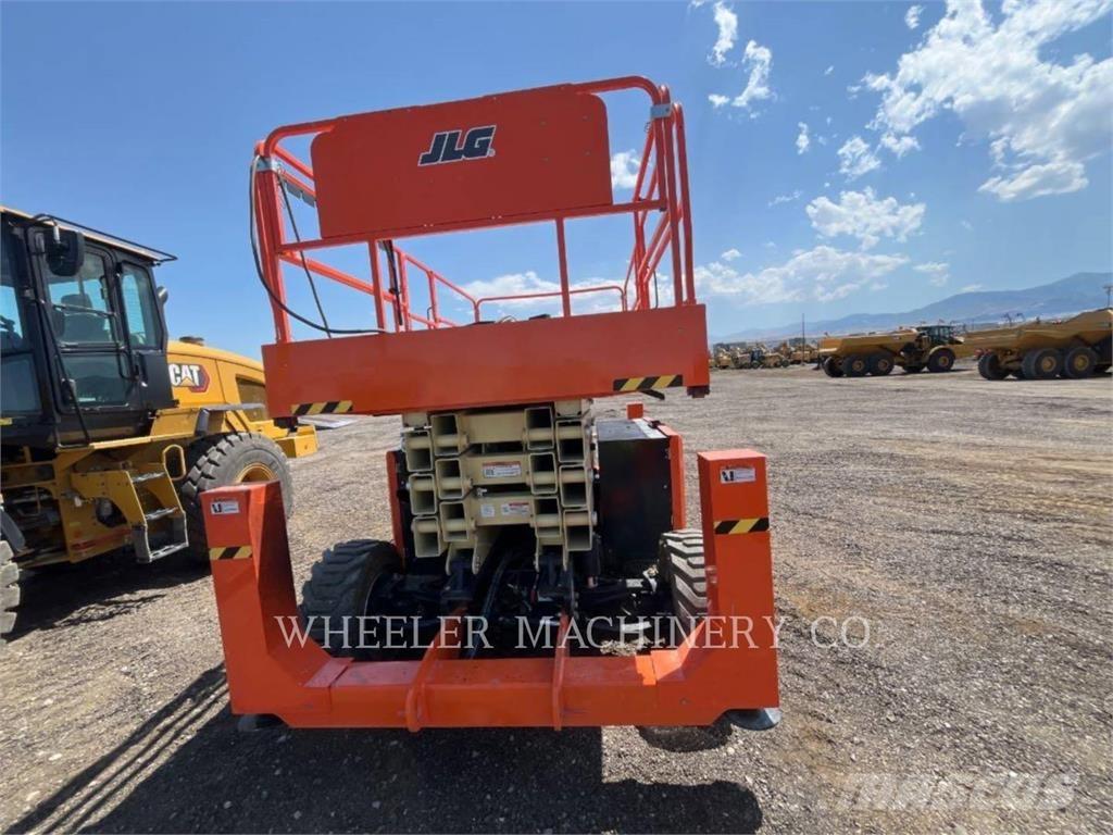 JLG RT4394 Ножничные подъемники