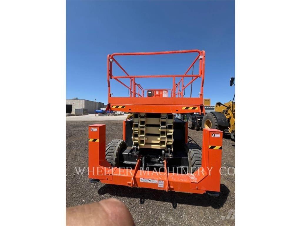 JLG RT4394 Ножничные подъемники