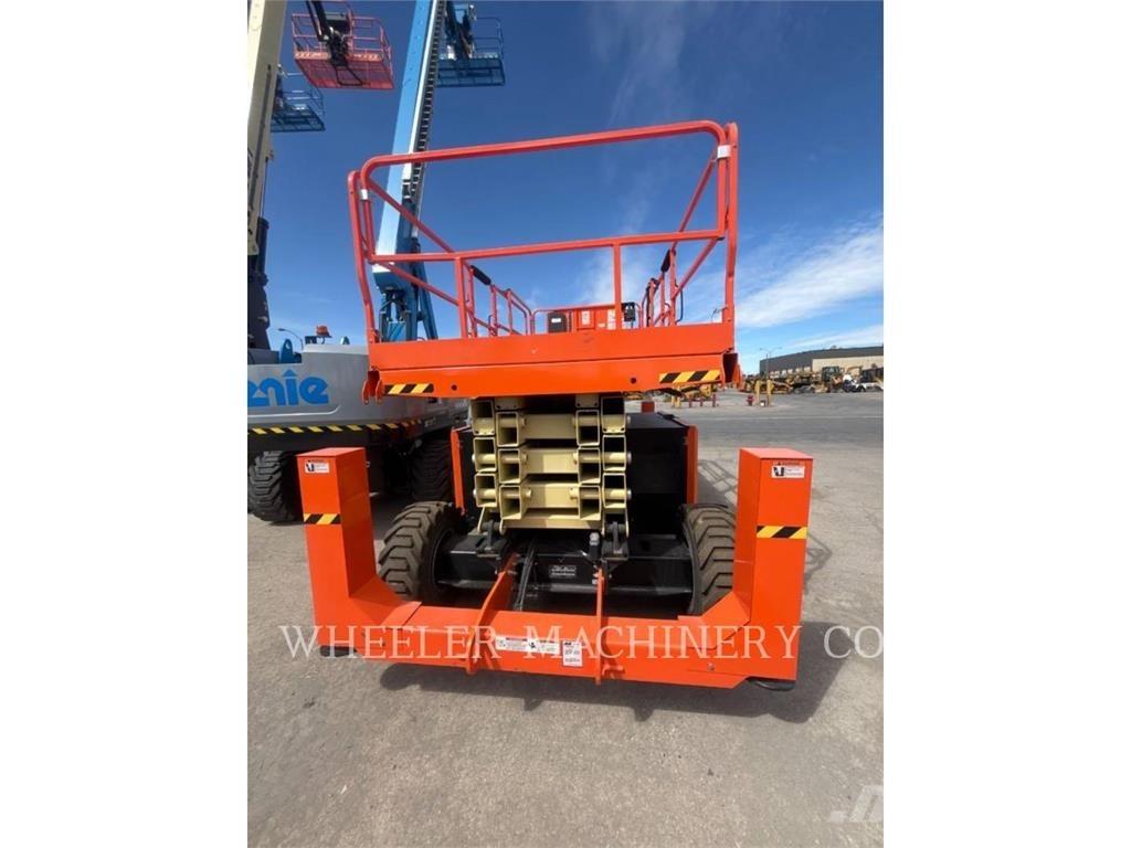 JLG RT4394 Ножничные подъемники