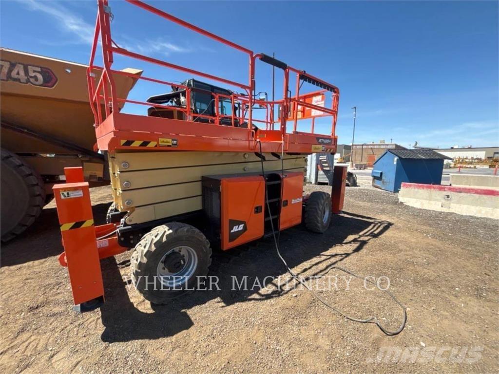 JLG RT4394 Ножничные подъемники