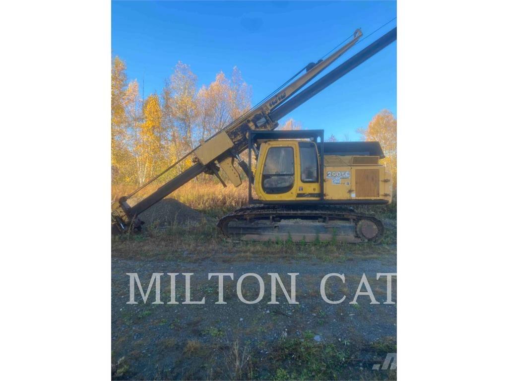 John Deere 200 LC Строительная техника - Другие