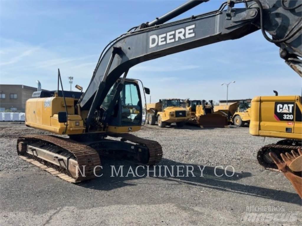 John Deere 210G Гусеничные экскаваторы