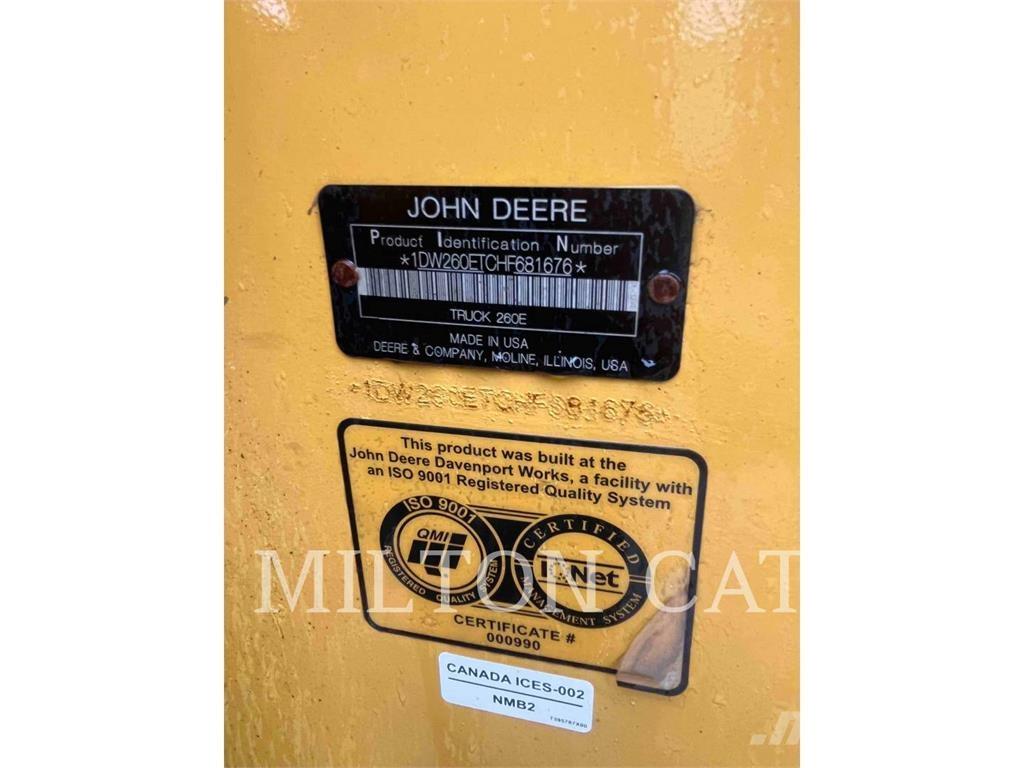 John Deere 260E Шарнирно-сочленённые самосвалы