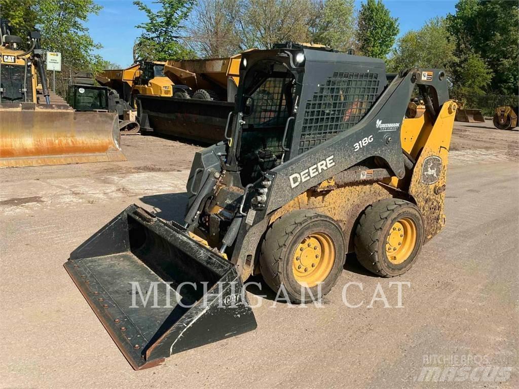 John Deere 318G Мини-погрузчики