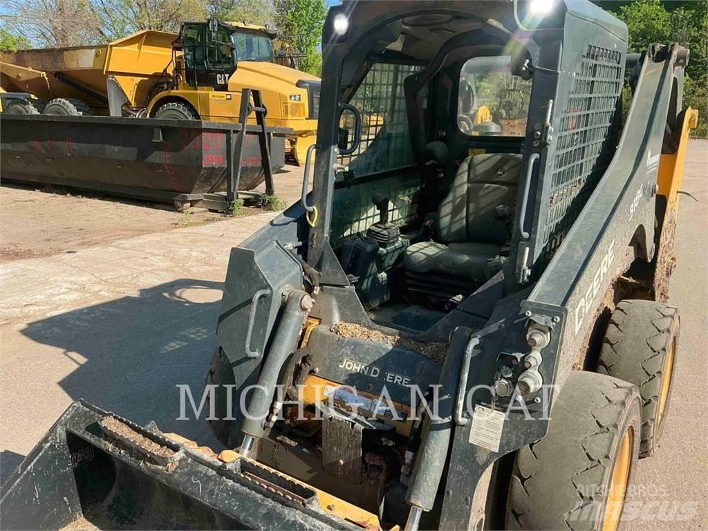 John Deere 318G Мини-погрузчики