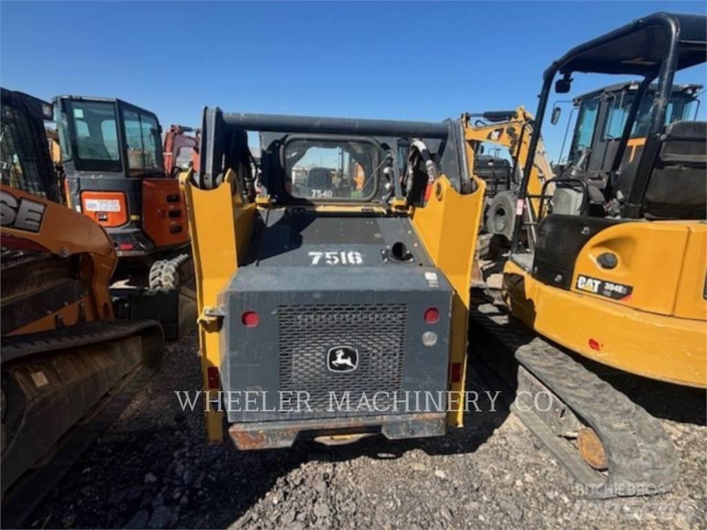 John Deere 318G SSL Мини-погрузчики