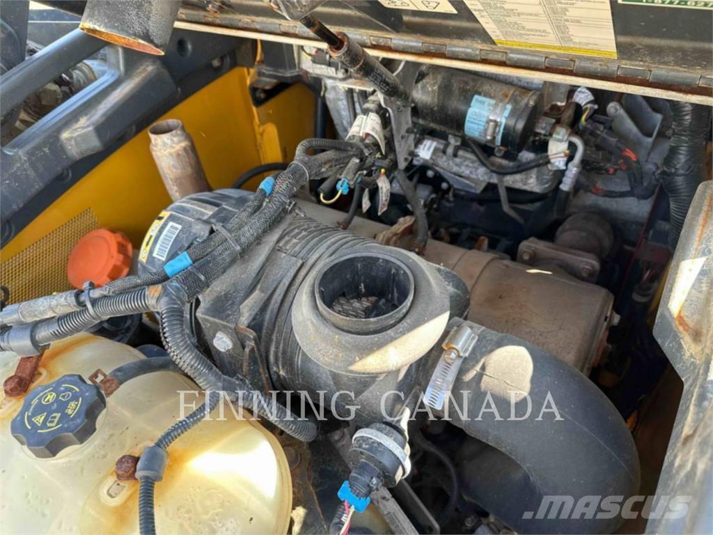 John Deere 324G Мини-погрузчики