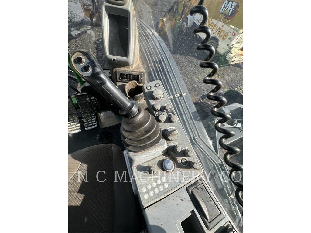 John Deere 3756G Лесохозяйственные тракторы