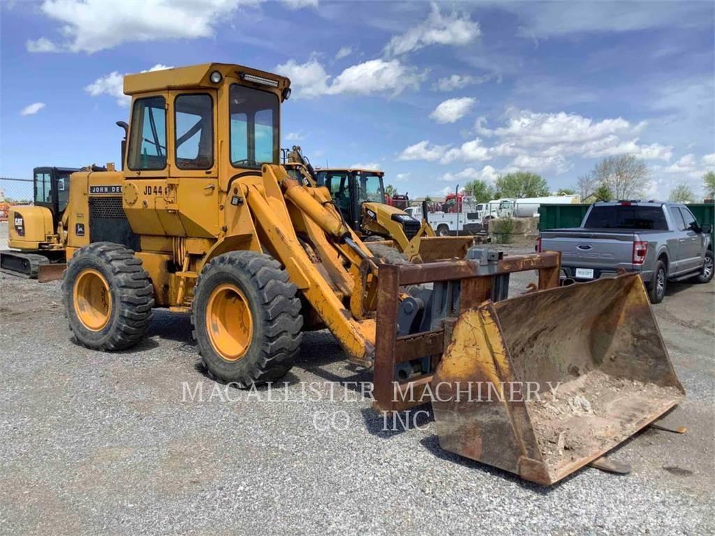 John Deere 444 Фронтальные погрузчики