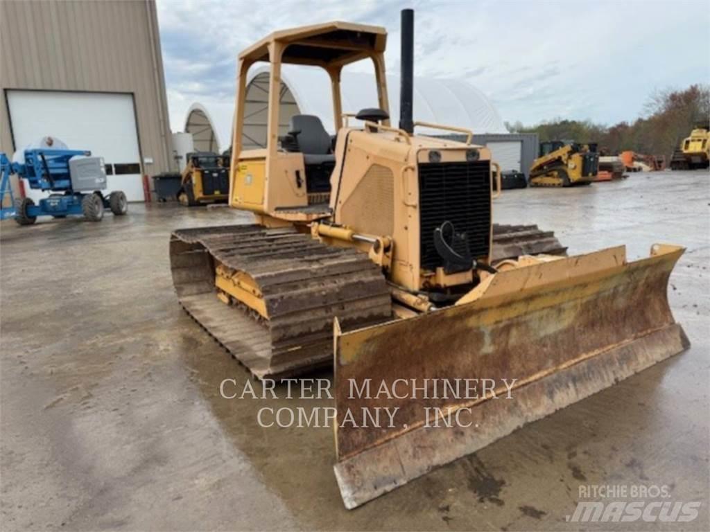 John Deere 450H Гусеничные бульдозеры