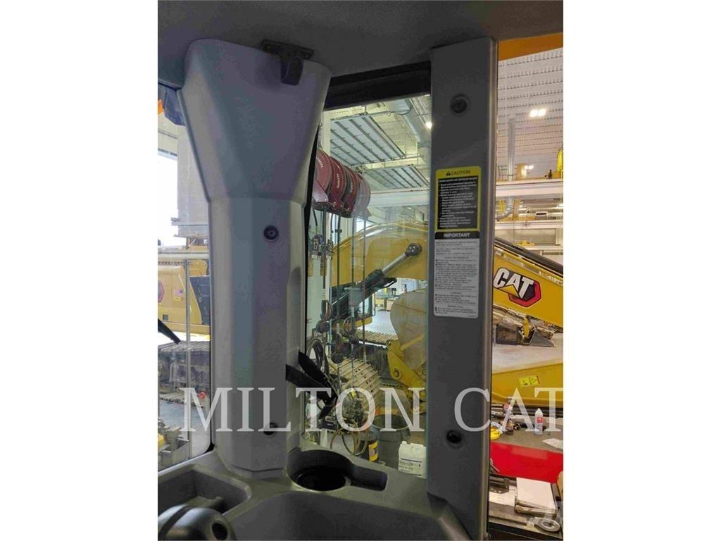 John Deere 524P Фронтальные погрузчики