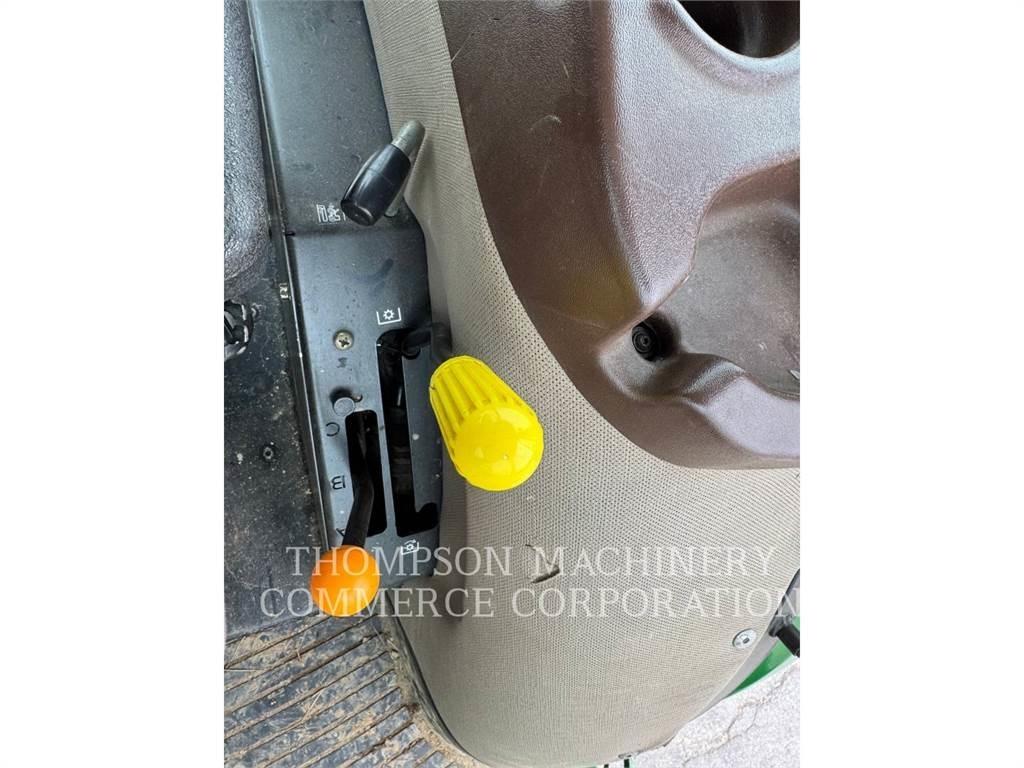 John Deere 6115D Трактора