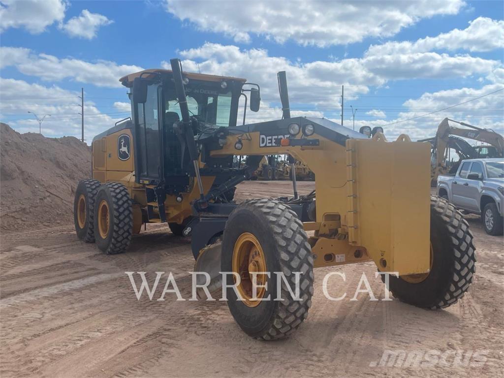 John Deere 670 Грейдеры