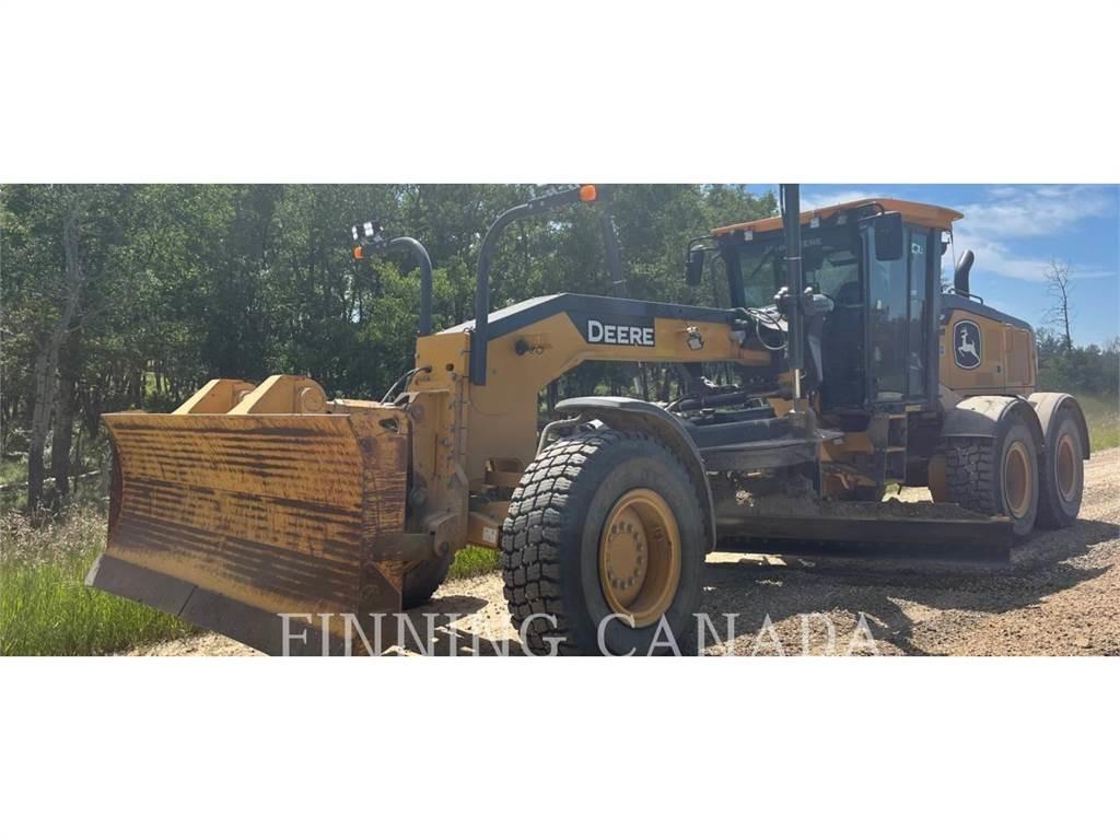 John Deere 772G Грейдеры
