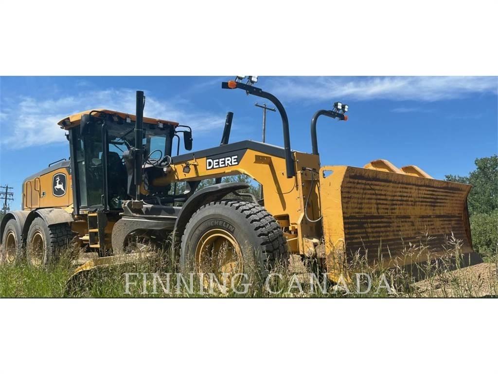 John Deere 772G Грейдеры