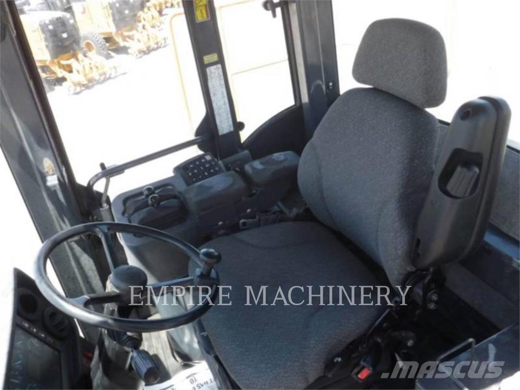 John Deere 844J Фронтальные погрузчики