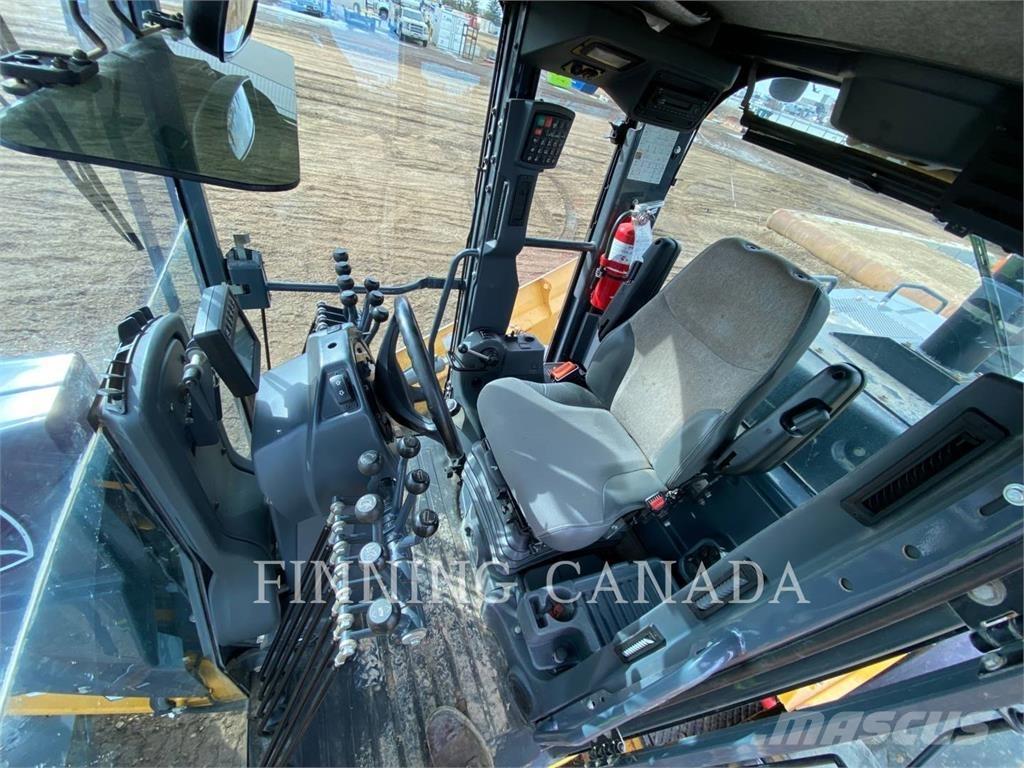 John Deere 870G Грейдеры