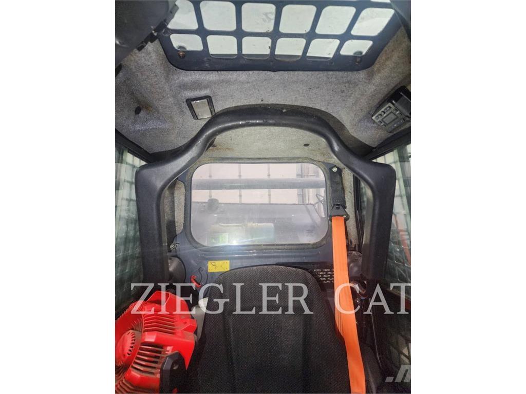 John Deere & CO. 318G Мини-погрузчики