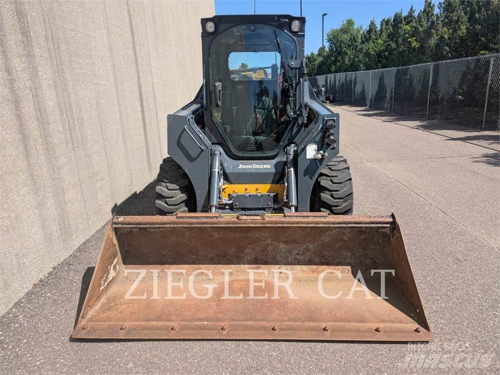 John Deere & CO. 320G Мини-погрузчики