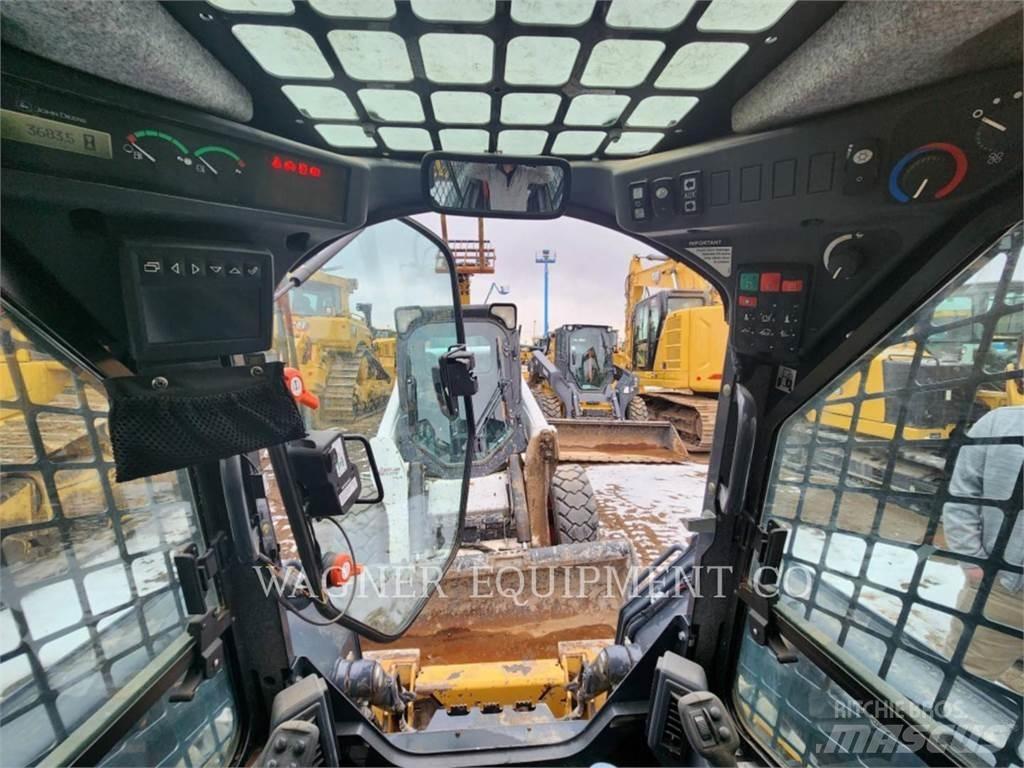 John Deere & CO. 324G Мини-погрузчики