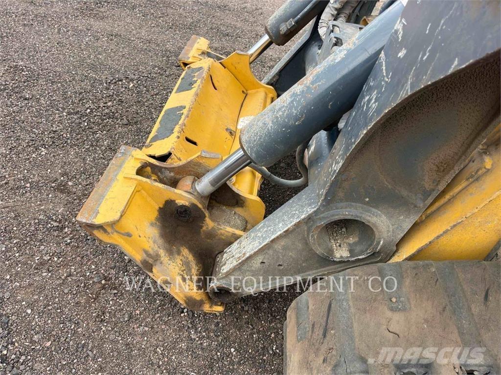 John Deere & CO. 333G Гусеничные фронтальные погрузчики
