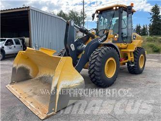 John Deere & CO. 544P Фронтальные погрузчики