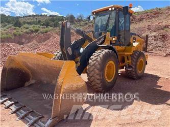John Deere & CO. 544P Фронтальные погрузчики