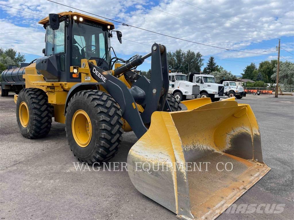 John Deere & CO. 544P Фронтальные погрузчики