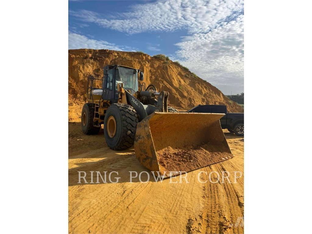 John Deere & CO. 744K Фронтальные погрузчики