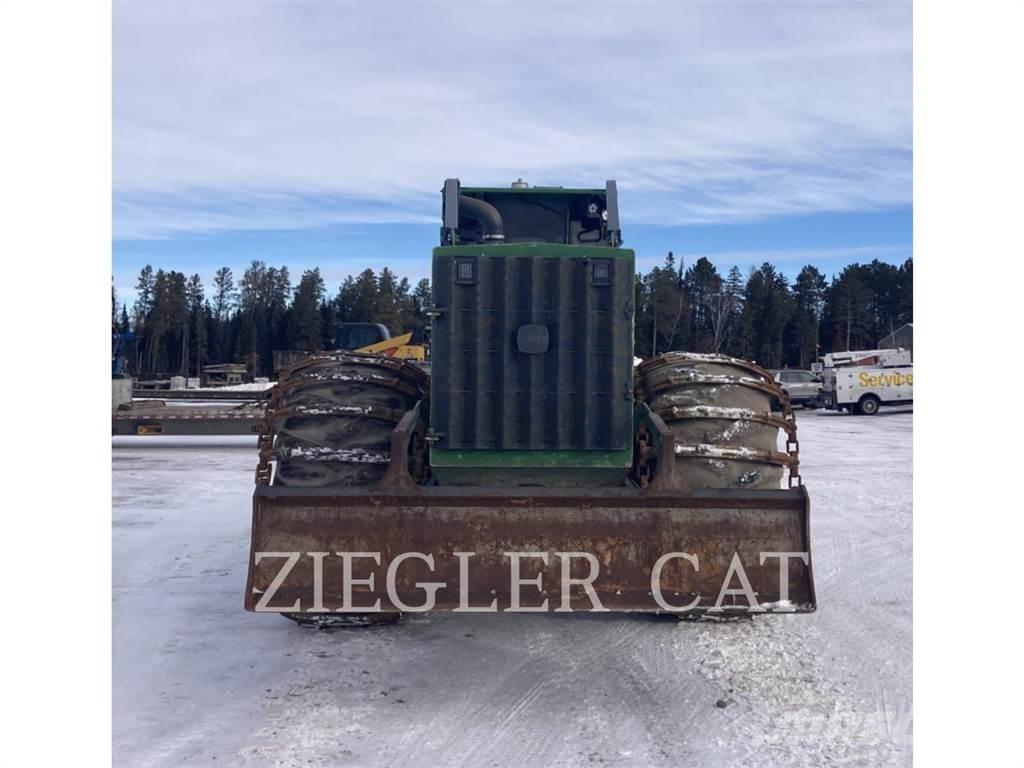 John Deere & CO. 748L Лесохозяйственные тракторы