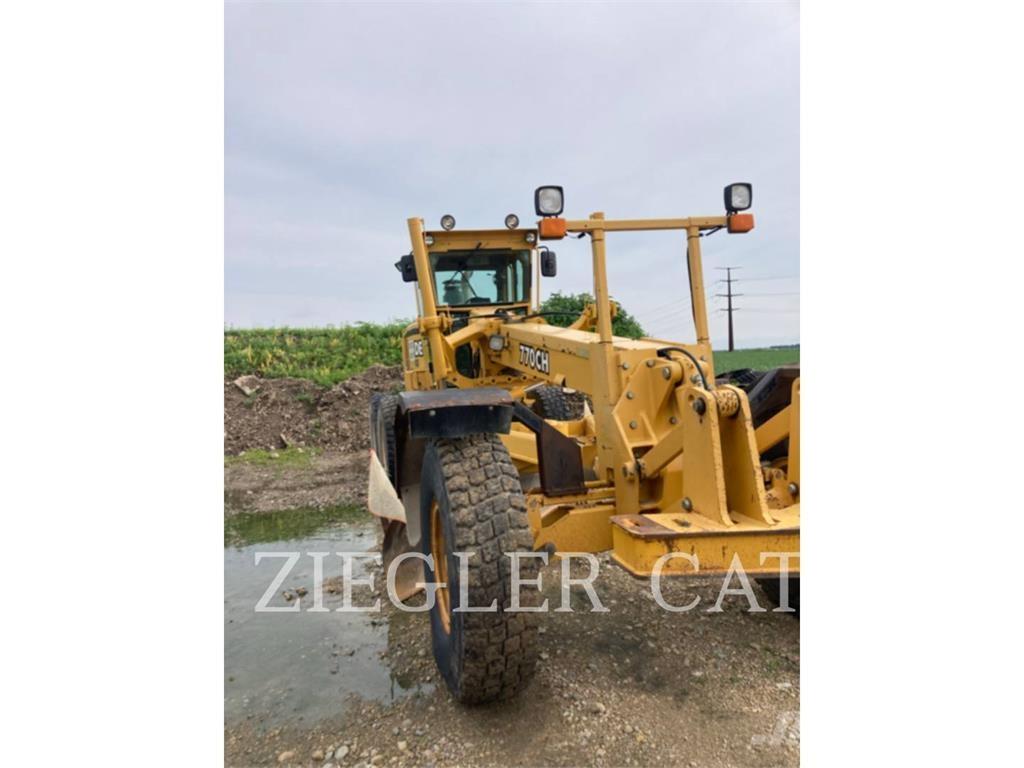 John Deere & CO. 770CH Грейдеры
