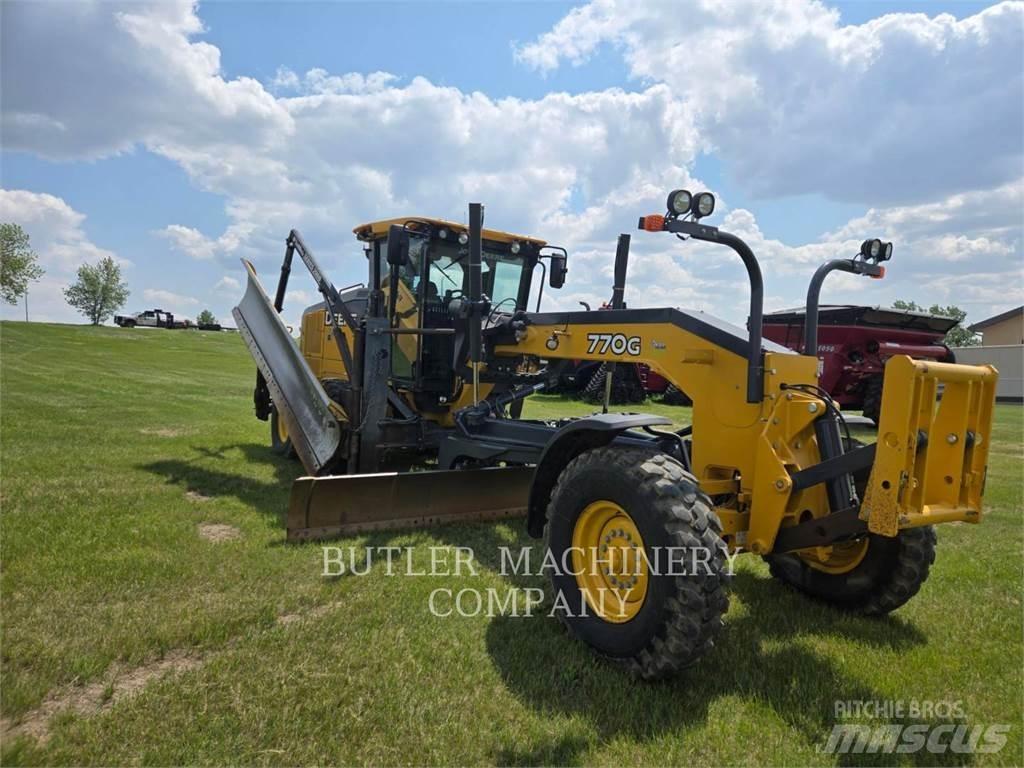 John Deere & CO. 770G Грейдеры