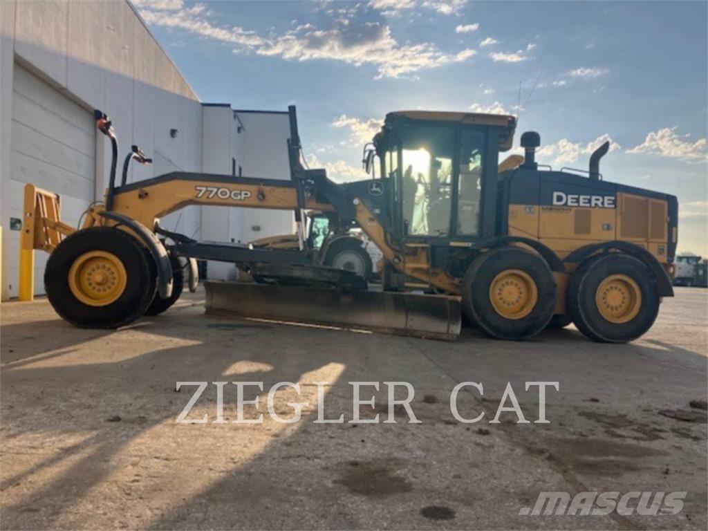 John Deere & CO. 770GP Грейдеры