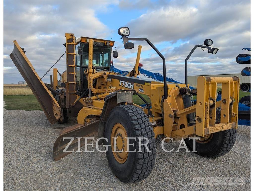 John Deere & CO. 772CH Грейдеры